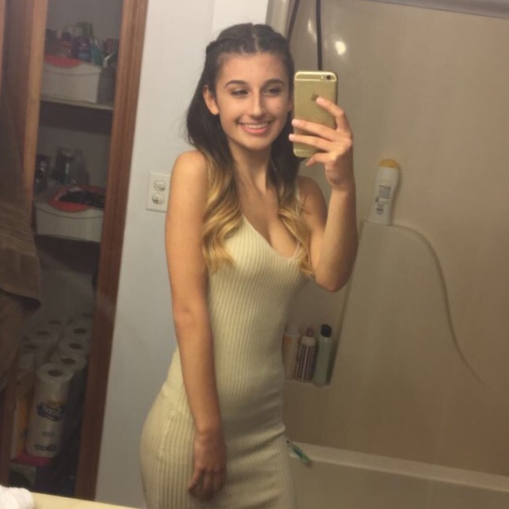 Cream Beige Ribbed Dress - Picture 2 of 3